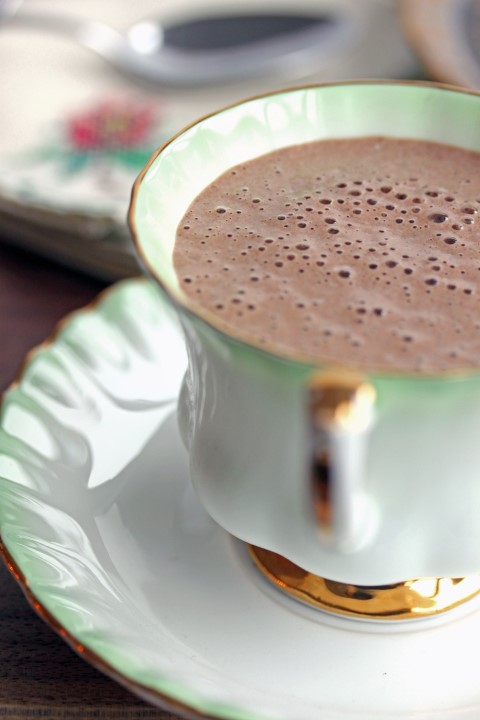 Hot Chocolate Breakfast Smoothie!  Photo Credit: LynseyLovesFood.com