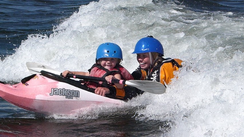 See the smiles ... that's what kayaking does!