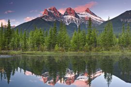 Some of the best Things To Do In Canmore is photographing the Three Sisters!